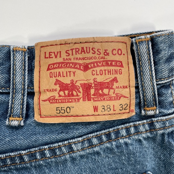 Levi’s 550 Relaxed Fit Men’s Denim Blue Jeans - Size 38 x 32 - Picture 2 of 10